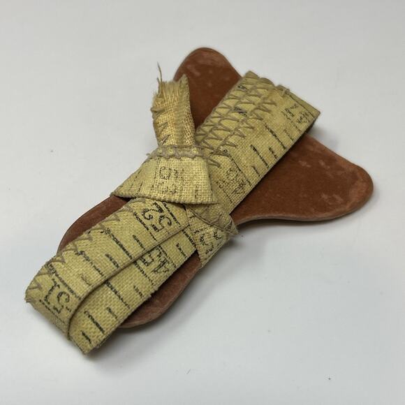 Vintage Tailors Measuring Tape Fabric Centimeter Yellow Seamstress Tool - Picture 7 of 7